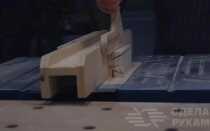 Ручной шлифовальный блок из деревянного бруска и фанеры