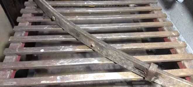 Как сделать полезный дачный инструмент из рессоры