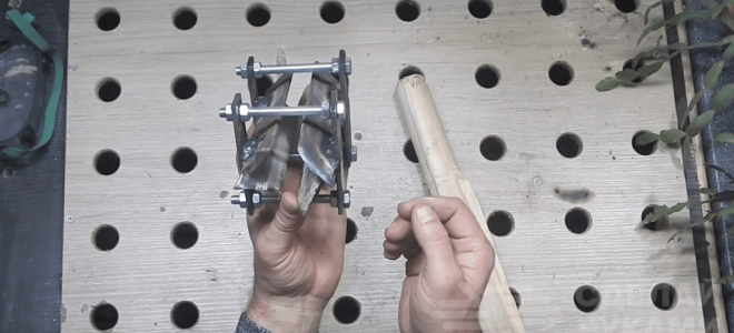 Приспособа для изготовления черенков для садового инструмента